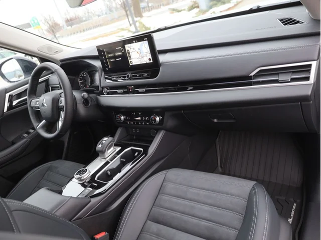 Nuevos MITSUBISHI OUTLANDER à Estados chez autogozo