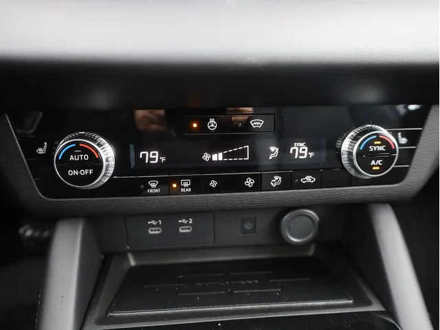 Nuevos MITSUBISHI OUTLANDER à Estados chez autogozo