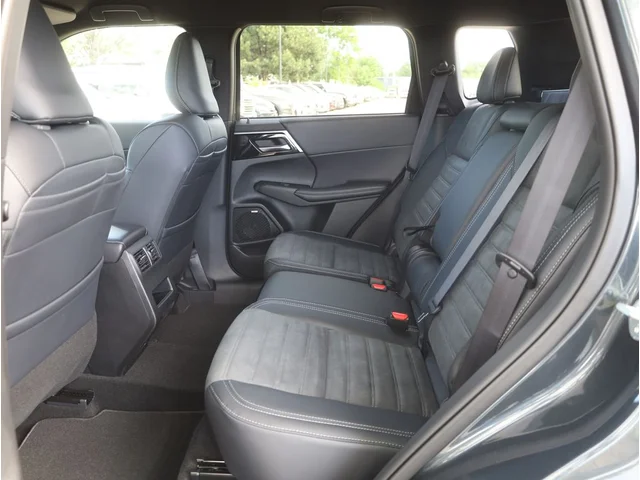 Nuevos MITSUBISHI OUTLANDER à Estados chez autogozo