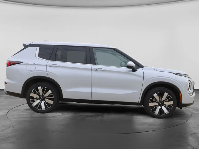Nuevos MITSUBISHI OUTLANDER à Estados chez autogozo