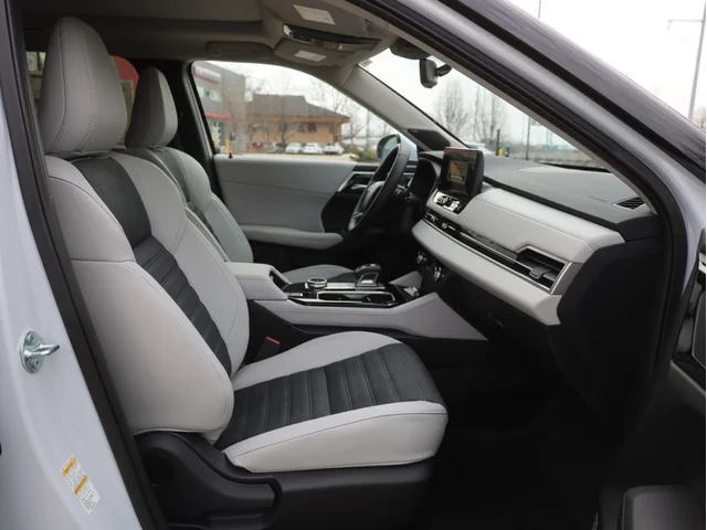 Nuevos MITSUBISHI OUTLANDER à Estados chez autogozo