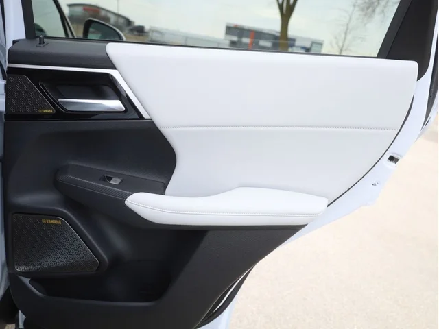 Nuevos MITSUBISHI OUTLANDER à Estados chez autogozo