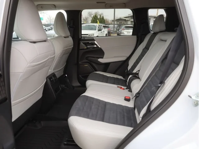 Nuevos MITSUBISHI OUTLANDER à Estados chez autogozo