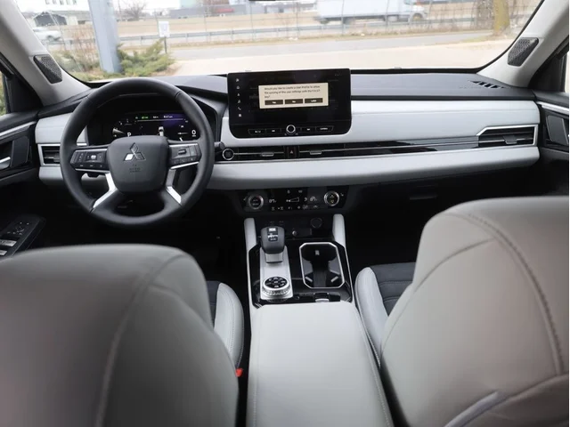 Nuevos MITSUBISHI OUTLANDER à Estados chez autogozo