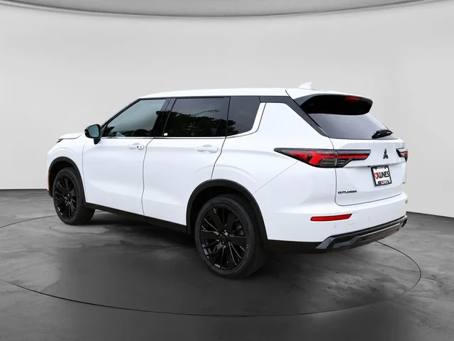 Nuevos MITSUBISHI OUTLANDER à Estados chez autogozo