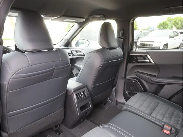Nuevos MITSUBISHI OUTLANDER à Estados chez autogozo