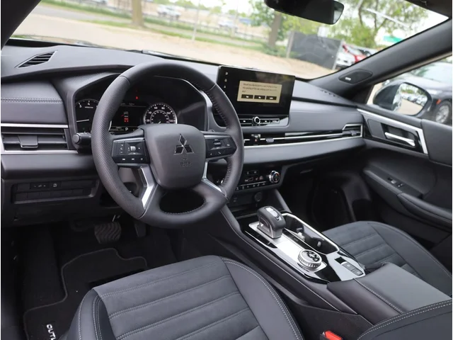 Nuevos MITSUBISHI OUTLANDER à Estados chez autogozo