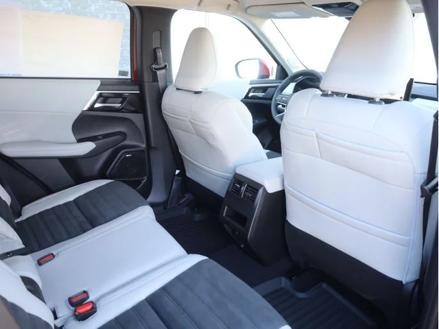 Nuevos MITSUBISHI OUTLANDER à Estados chez autogozo