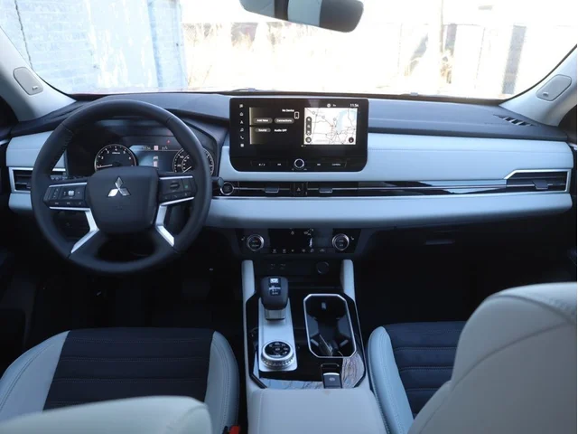 Nuevos MITSUBISHI OUTLANDER à Estados chez autogozo