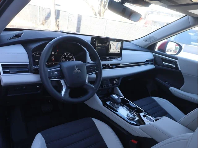 Nuevos MITSUBISHI OUTLANDER à Estados chez autogozo