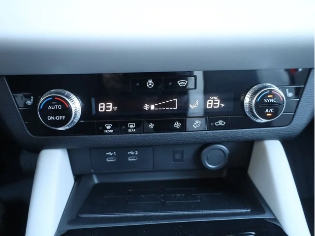 Nuevos MITSUBISHI OUTLANDER à Estados chez autogozo