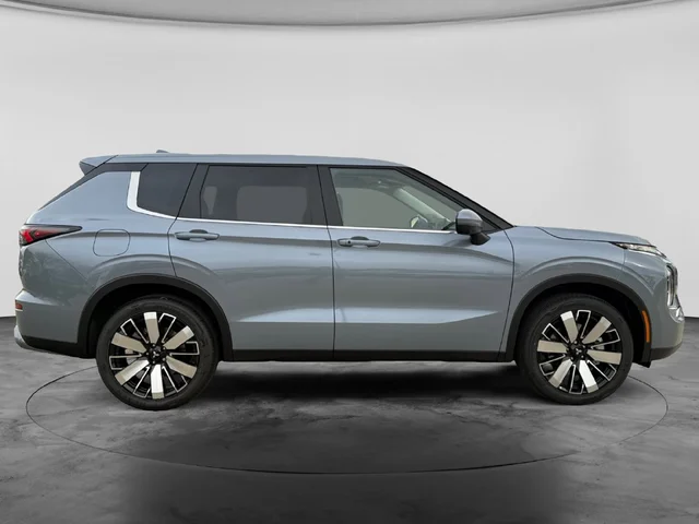 Nuevos MITSUBISHI OUTLANDER à Estados chez autogozo