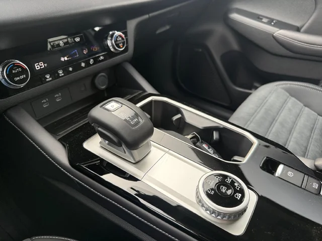 Nuevos MITSUBISHI OUTLANDER à Estados chez autogozo