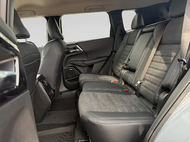 Nuevos MITSUBISHI OUTLANDER à Estados chez autogozo