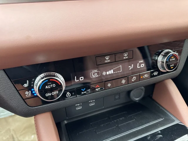 Nuevos MITSUBISHI OUTLANDER à Estados chez autogozo