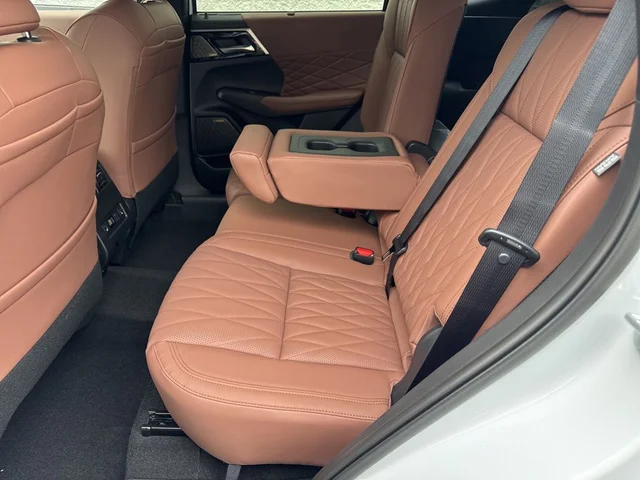 Nuevos MITSUBISHI OUTLANDER à Estados chez autogozo