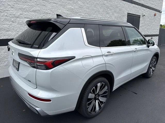 Nuevos MITSUBISHI OUTLANDER à Estados chez autogozo