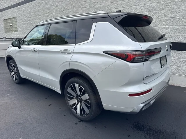 Nuevos MITSUBISHI OUTLANDER à Estados chez autogozo