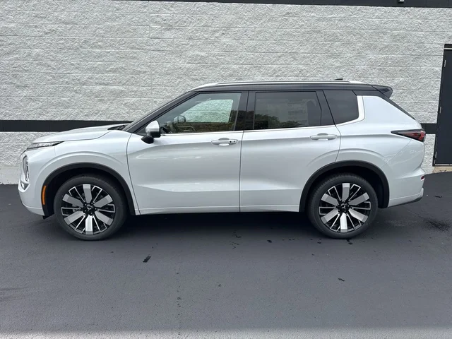 Nuevos MITSUBISHI OUTLANDER à Estados chez autogozo