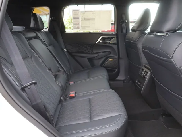 Nuevos MITSUBISHI OUTLANDER à Estados chez autogozo