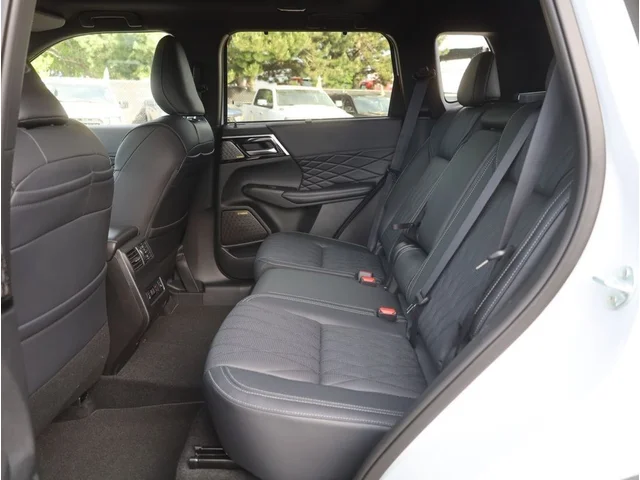 Nuevos MITSUBISHI OUTLANDER à Estados chez autogozo