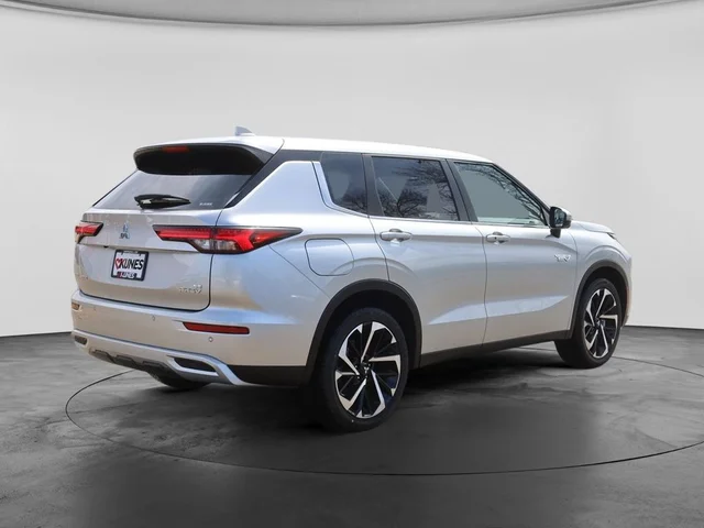Nuevos MITSUBISHI OUTLANDER PHEV à Estados chez autogozo