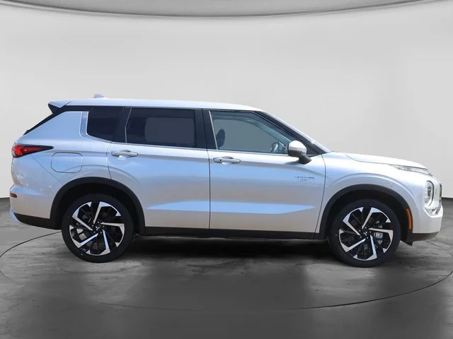 Nuevos MITSUBISHI OUTLANDER PHEV à Estados chez autogozo