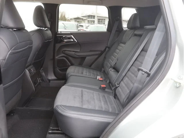 Nuevos MITSUBISHI OUTLANDER PHEV à Estados chez autogozo