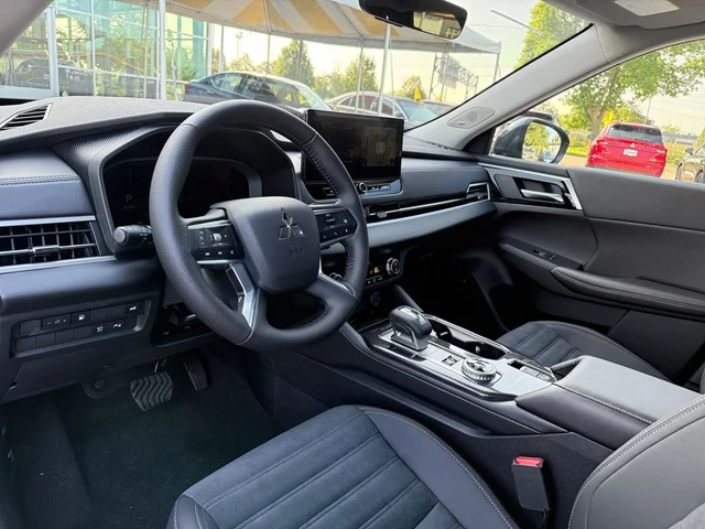 Nuevos MITSUBISHI OUTLANDER PHEV à Estados chez autogozo