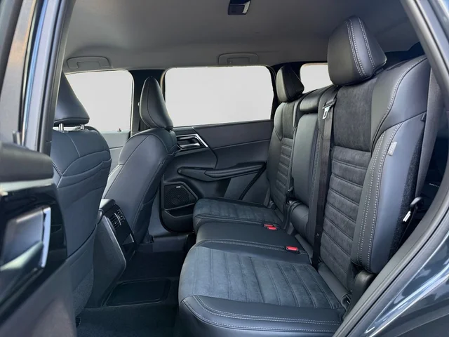 Nuevos MITSUBISHI OUTLANDER PHEV à Estados chez autogozo