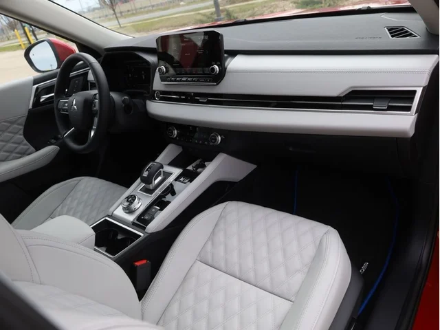 Nuevos MITSUBISHI OUTLANDER PHEV à Estados chez autogozo