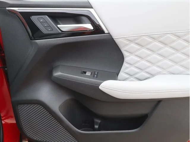 Nuevos MITSUBISHI OUTLANDER PHEV à Estados chez autogozo