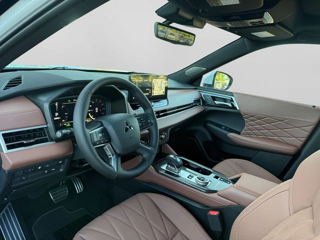 Nuevos MITSUBISHI OUTLANDER PHEV à Estados chez autogozo