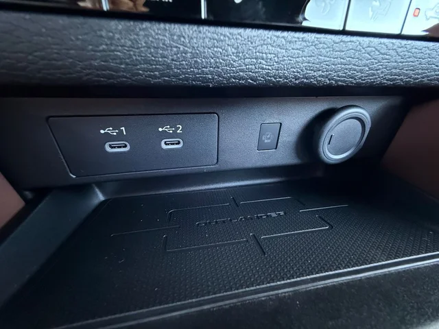 Nuevos MITSUBISHI OUTLANDER PHEV à Estados chez autogozo