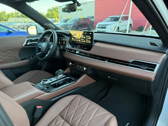 Nuevos MITSUBISHI OUTLANDER PHEV à Estados chez autogozo