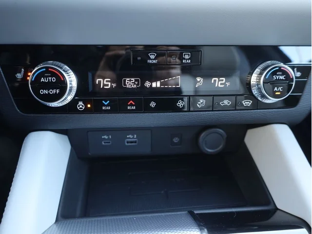 Nuevos MITSUBISHI OUTLANDER PHEV à Estados chez autogozo