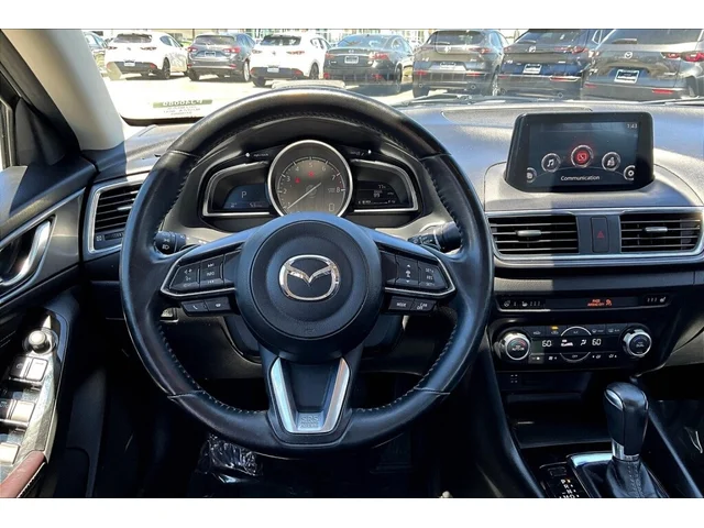 SEMINUEVOS MAZDA Mazda3 a Huntington Beach en Huntington Beach Mazda