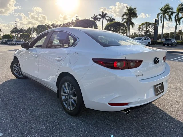 Nuevos MAZDA MAZDA3 à Estados chez autogozo