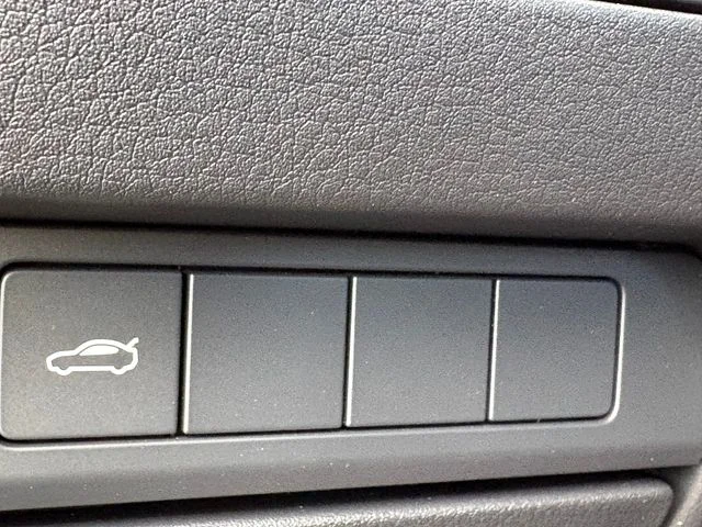 Nuevos MAZDA MAZDA3 à Estados chez autogozo