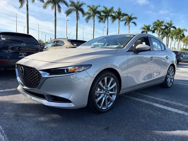 Nuevos MAZDA MAZDA3 à Estados chez autogozo