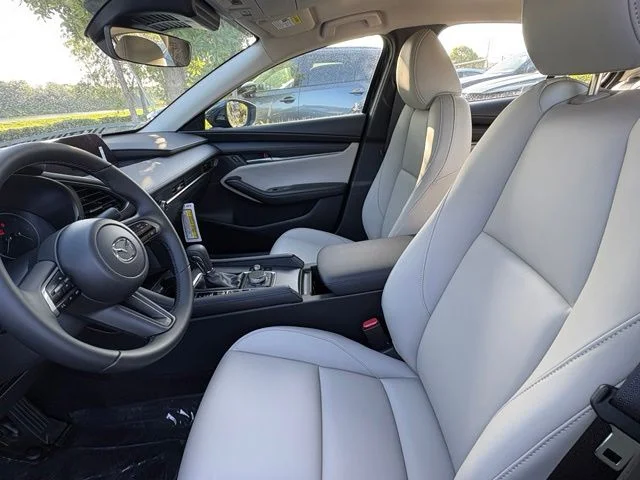 Nuevos MAZDA MAZDA3 à Estados chez autogozo