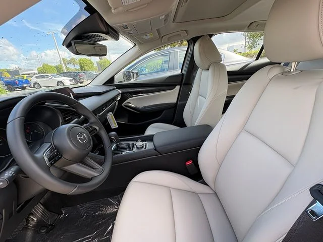 Nuevos MAZDA MAZDA3 à Estados chez autogozo