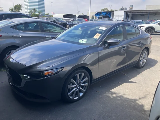 SEMINUEVOS MAZDA Mazda3 a Huntington Beach en Huntington Beach Mazda