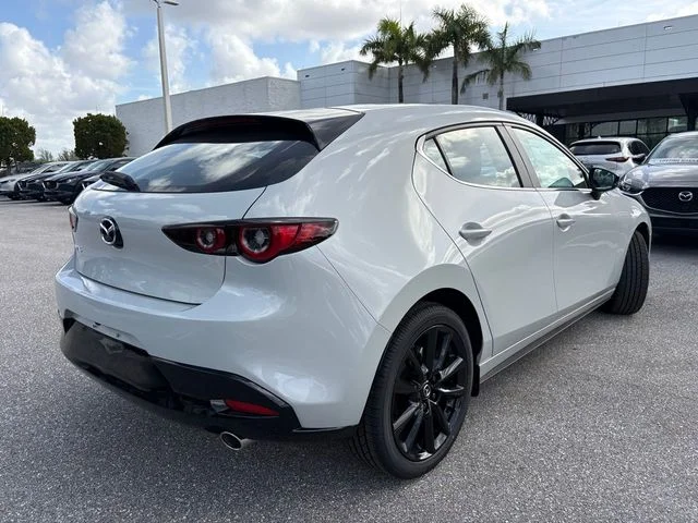 Nuevos MAZDA MAZDA3 à Estados chez autogozo