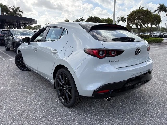 Nuevos MAZDA MAZDA3 à Estados chez autogozo