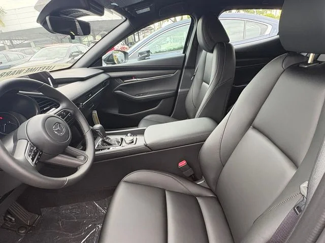 Nuevos MAZDA MAZDA3 à Estados chez autogozo