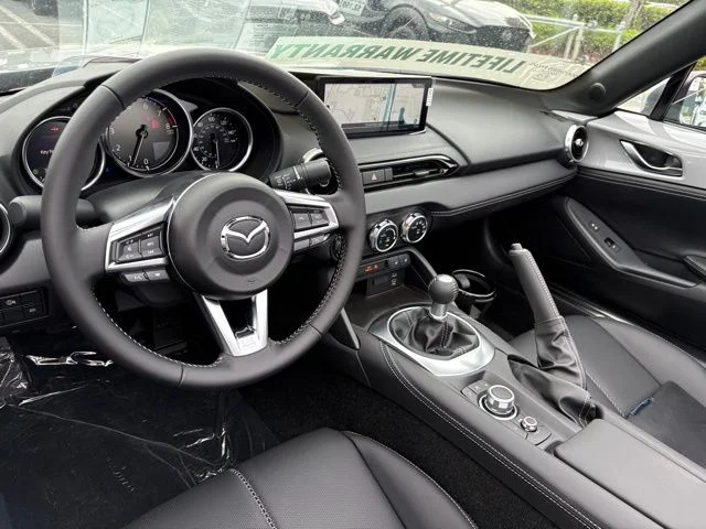 Nuevos MAZDA MX-5 MIATA à Estados chez autogozo