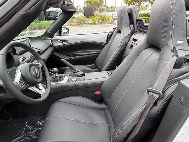 Nuevos MAZDA MX-5 MIATA à Estados chez autogozo