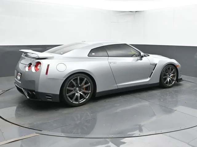 SEMINUEVOS NISSAN GT-R a Estados en autogozo