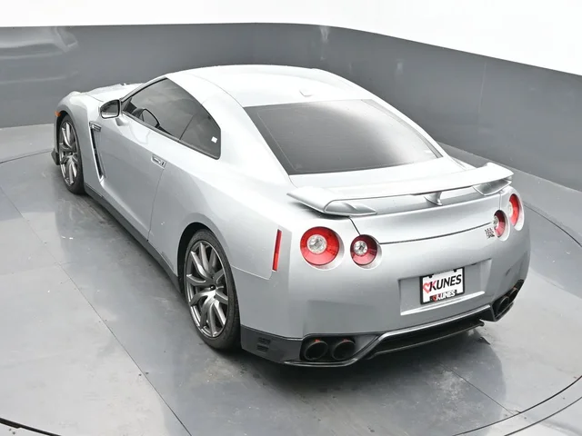 SEMINUEVOS NISSAN GT-R a Estados en autogozo